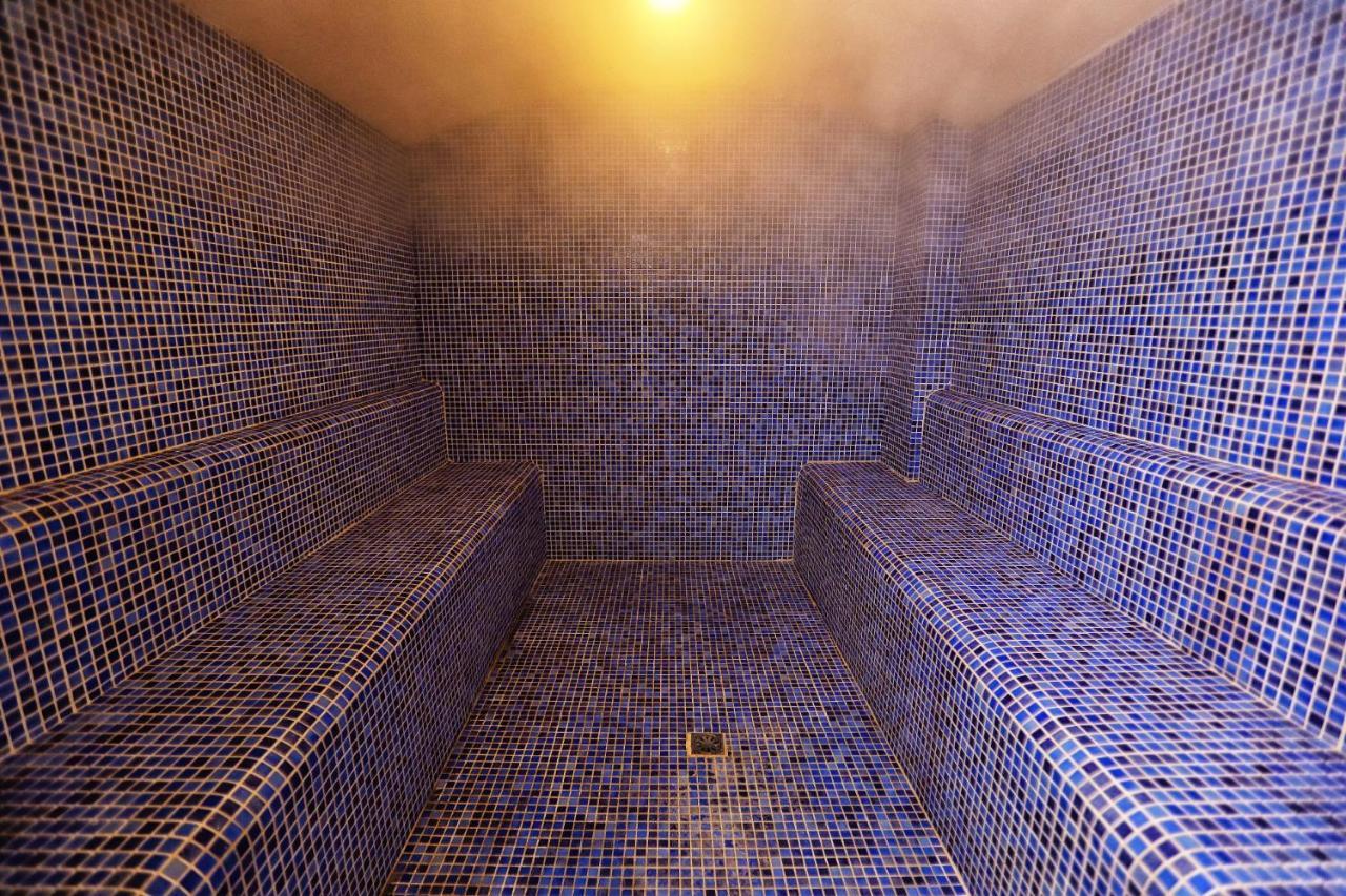 The Green Park Γκαζιαντέπ Εξωτερικό φωτογραφία A steam room