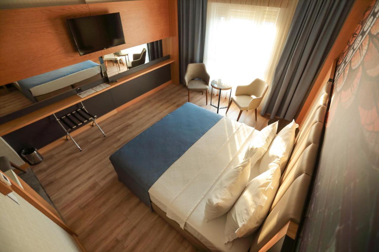 The Green Park Γκαζιαντέπ Εξωτερικό φωτογραφία A room at the hotel